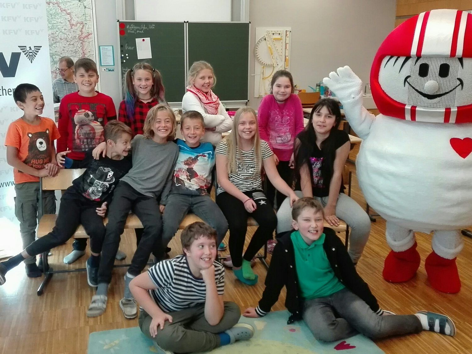 Helmi an der Volksschule Feldkirch-Levis. Helmi an der Volksschule Feldkirch-Levis.