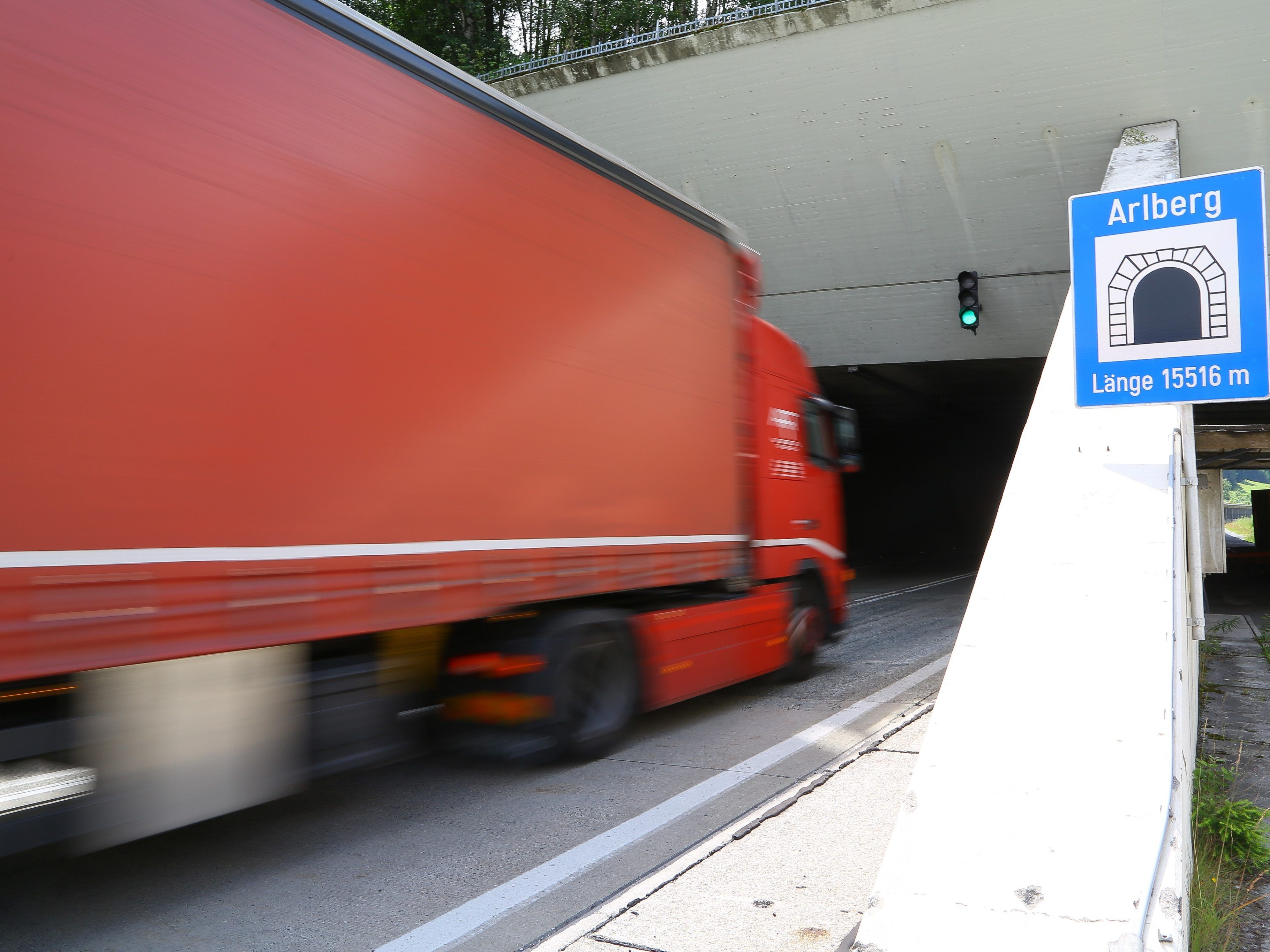 500 Lkw-Fahrer dringend gesucht.