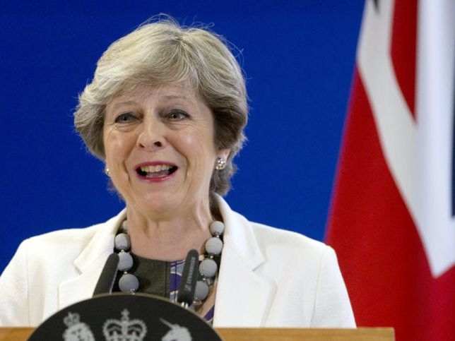 Britische Premierministerin wegen Brexit-Verhandlungen und in eigener Partei unter Druck