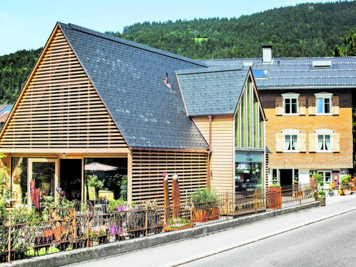 Jürgen Beer hat sich in Bezau mit seiner "Gartenwerkstatt" selbständig gemacht Jürgen Beer hat sich in Bezau mit seiner "Gartenwerkstatt" selbständig gemacht