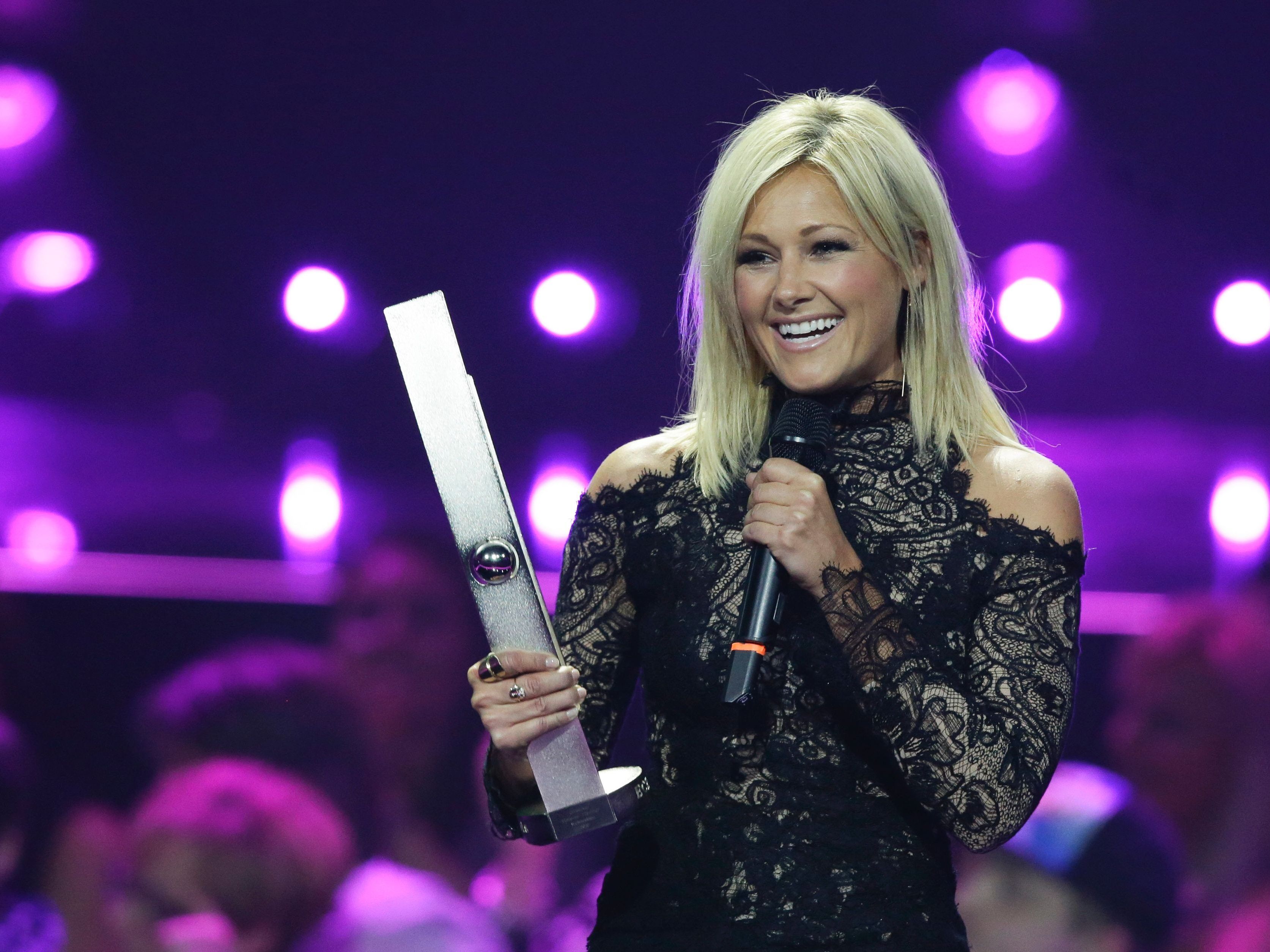 Die Sängerin zeigt sich in ihrem Video ungewohnt sexy.