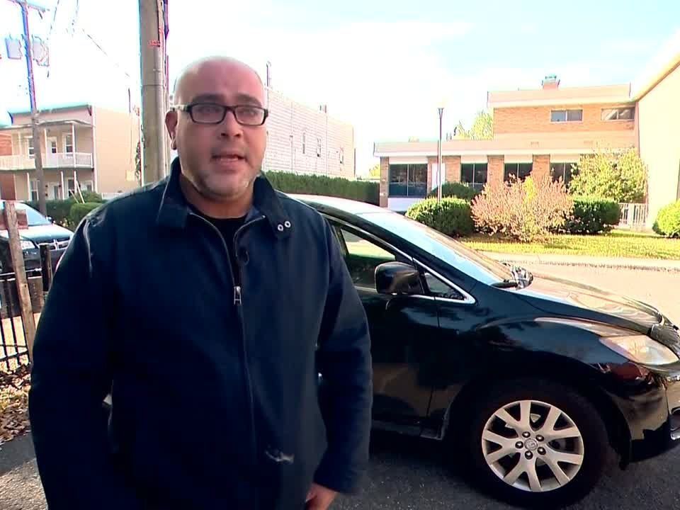 Ein Kanadier erhielt einen Strafzettel - für das Singen im Auto.