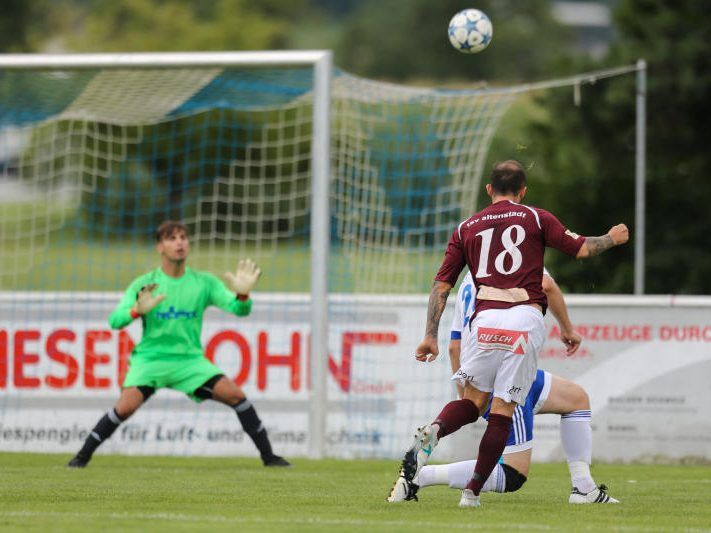 Röthis Tormann Sasa Lakic ist schwer verletzt