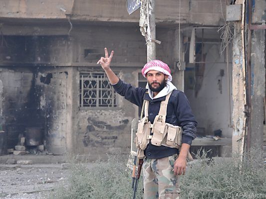 Syrische Armee kesselte die Stadt Albu Kamal ein
