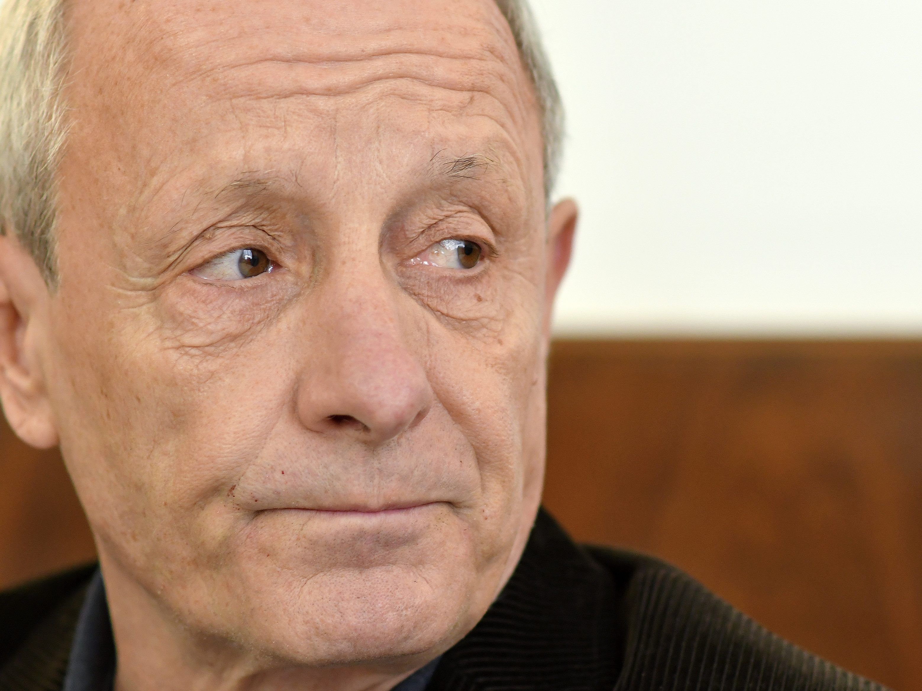 Peter Pilz will bis Mittwoch über sein NR-Mandat entscheiden. Peter Pilz will bis Mittwoch über sein NR-Mandat entscheiden.
