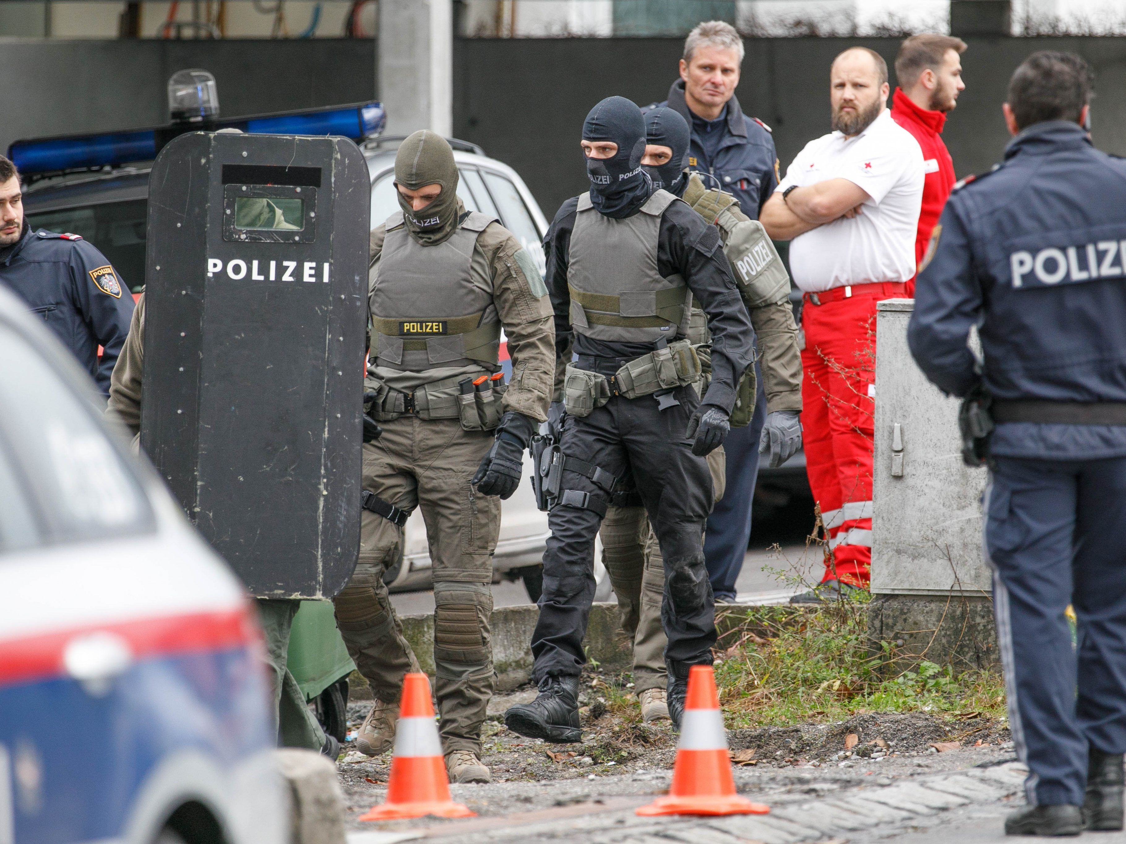 Laut Obduktionsergebnis - Beamter gab insgesamt vier Schüsse ab Laut Obduktionsergebnis - Beamter gab insgesamt vier Schüsse ab