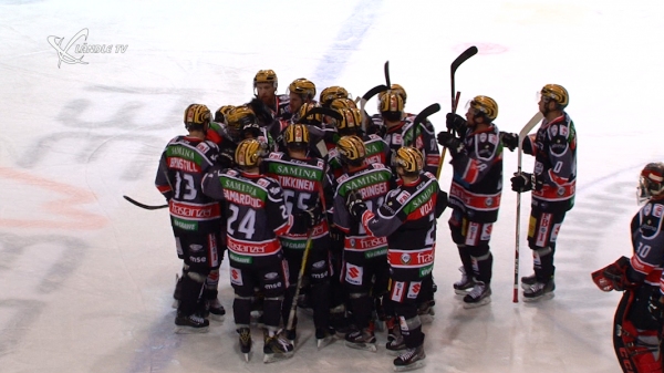 Die VEU Cracks nach dem 4:3 in der Overtime.