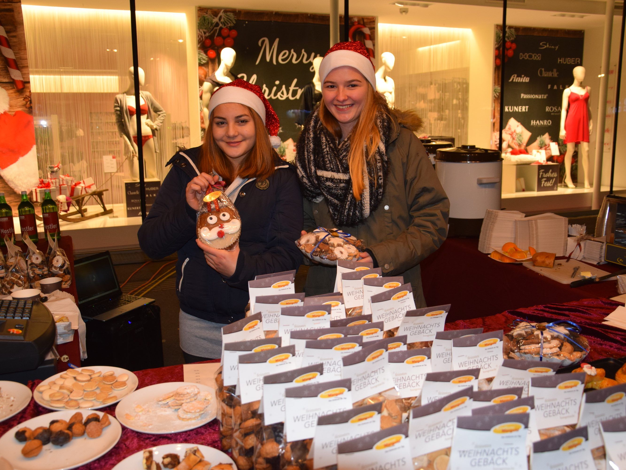Die Marktbesucher erwartet ein vielfältiges Programm und schmackhafte Leckereien zur Einstimmung in den Advent Die Marktbesucher erwartet ein vielfältiges Programm und schmackhafte Leckereien zur Einstimmung in den Advent