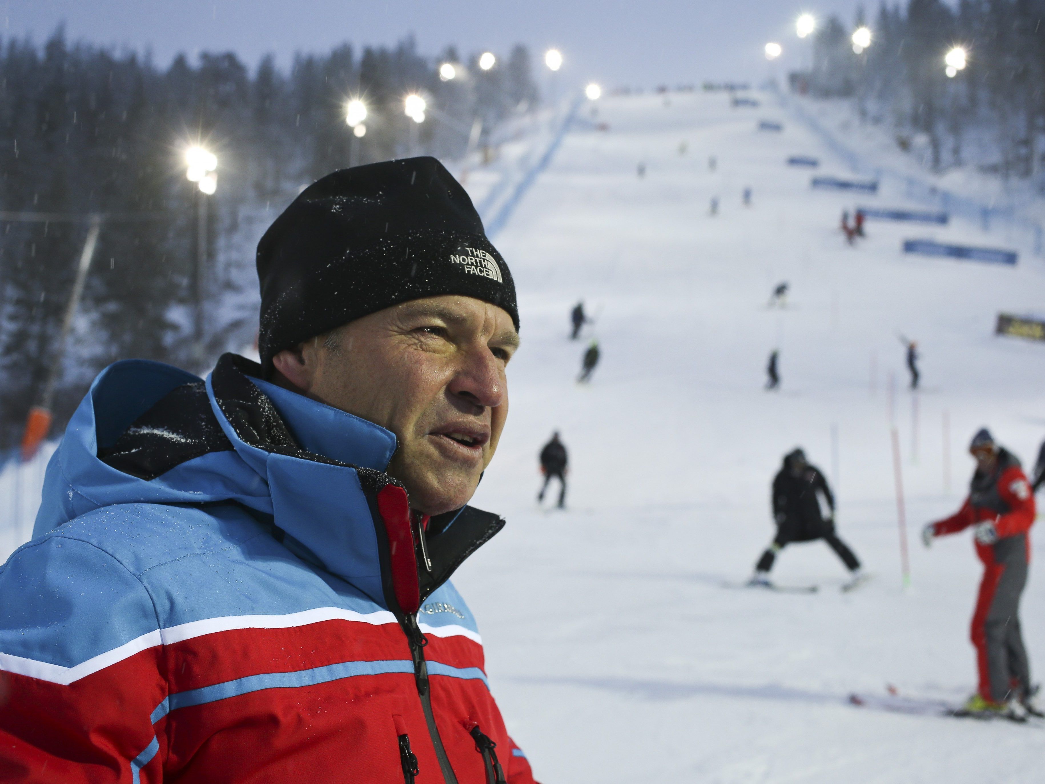 Marc Girardelli hat einen schweren Start beim schweizer Fernsehen.