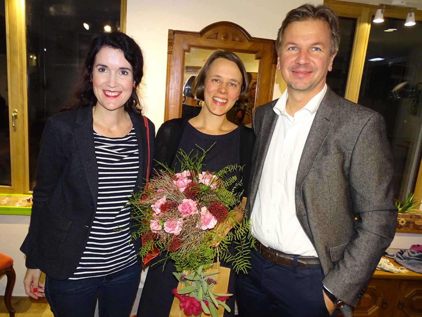 Markus und Jessica Schadenbauer-Lacha gratulierten Lea Wimmer zur Geschäftseröffnung. Markus und Jessica Schadenbauer-Lacha gratulierten Lea Wimmer zur Geschäftseröffnung.