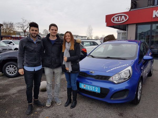 Sercan Altundas, Autohaus Hard, der Gewinner Moritz und Sara Stiegelmair, VOL.AT