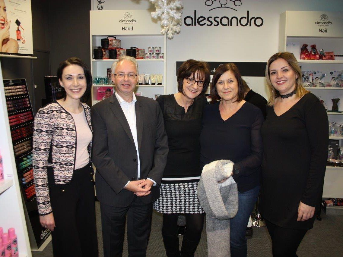 Das Sulner Geschäft House of Hair unterstützt das Feldkircher Hilfswerk Das Sulner Geschäft House of Hair unterstützt das Feldkircher Hilfswerk