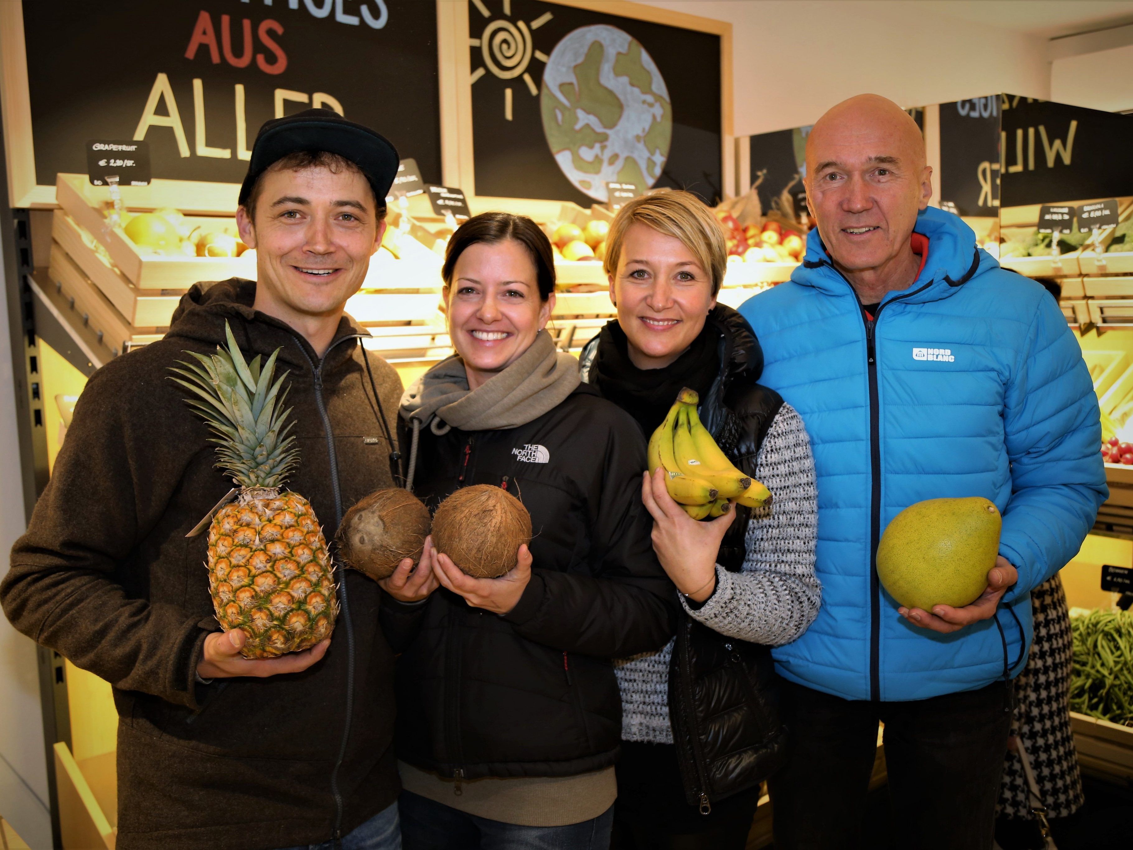 Geschäftsführer Philipp Schmid mit Gattin, Schwester Kerstin und Vater Roland. Geschäftsführer Philipp Schmid mit Gattin, Schwester Kerstin und Vater Roland.