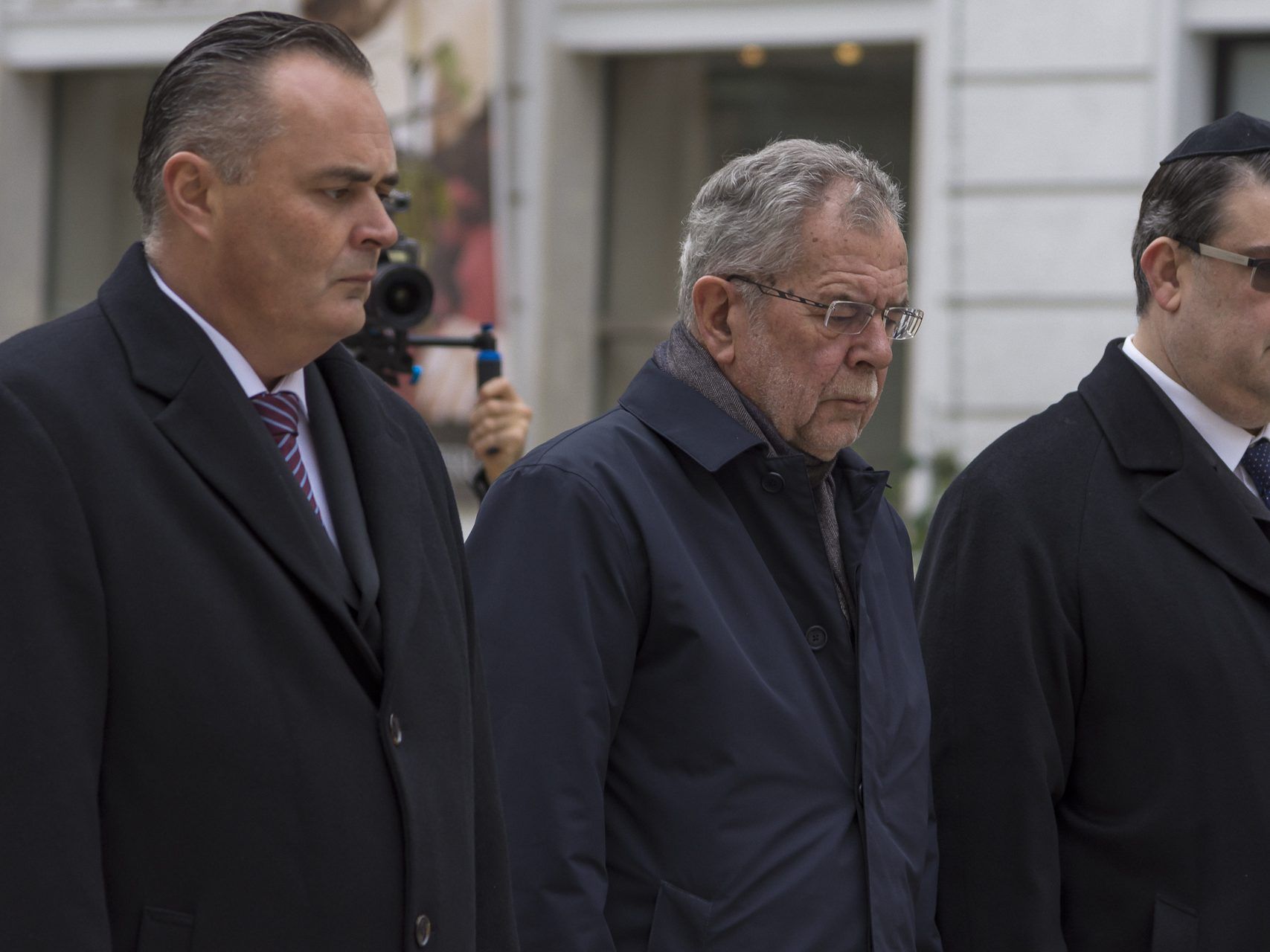 Kranzniederlegung anlässlich des Jahrestages des Novemberporgroms - Mahnmal für die Jüdischen Opfer der Shoah - Judenplatz - 09.11.2017