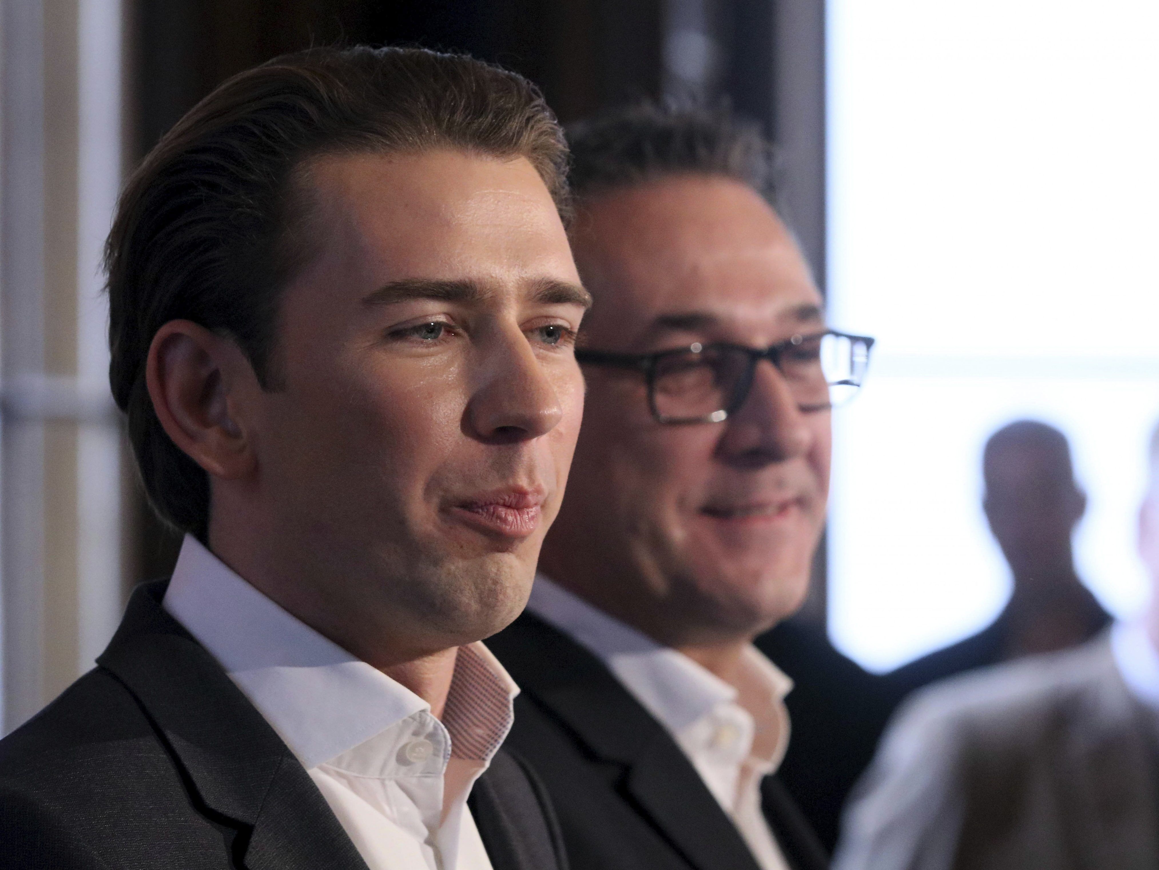 Die SPÖ warnt, dass Kurz und TSrache bei den Ärmsten sparen könnten.