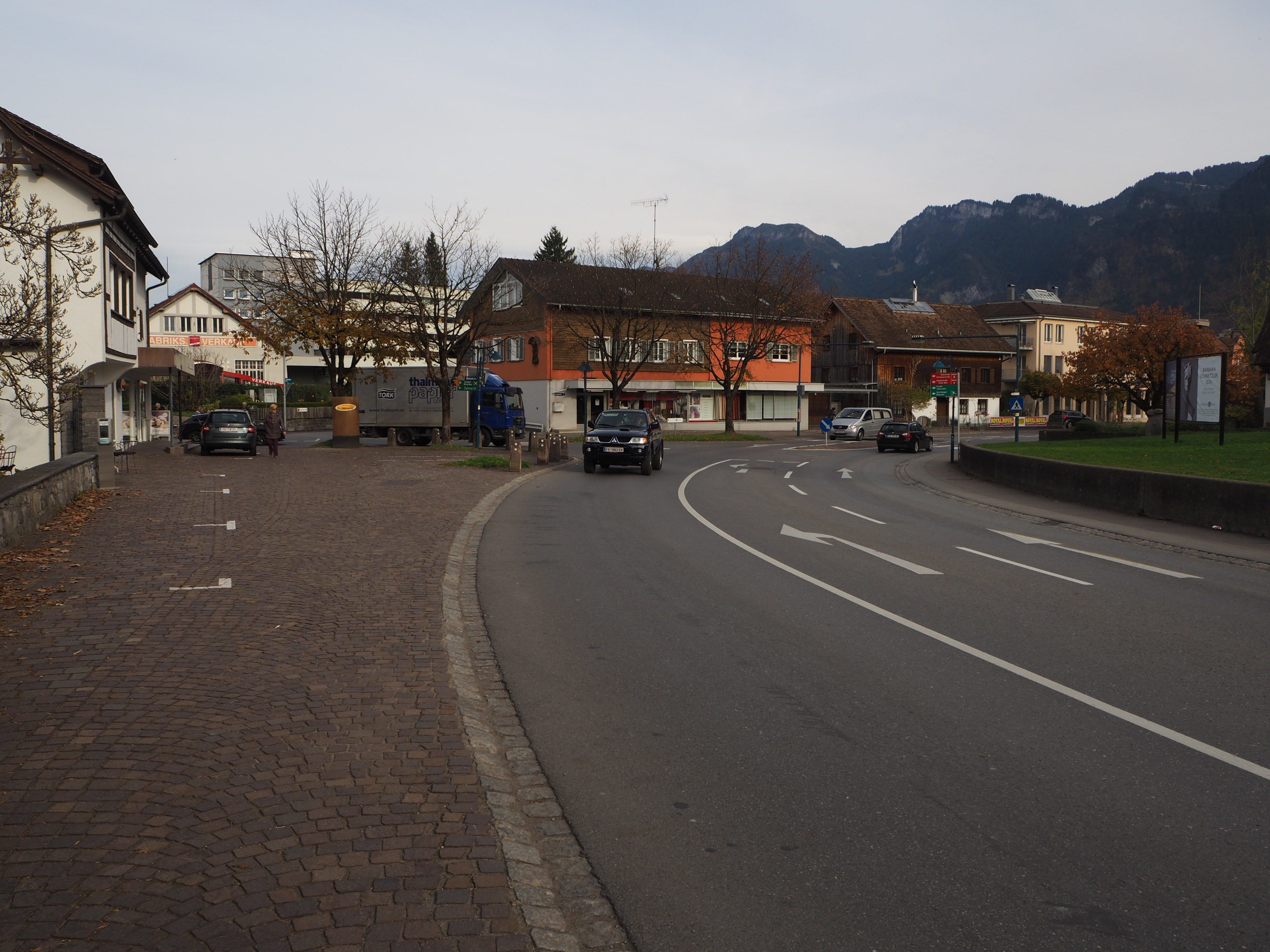 Noch rollt der Verkehr nahezu ungestört durch Altach, wie lange noch in dieser Form soll geklärt werden Noch rollt der Verkehr nahezu ungestört durch Altach, wie lange noch in dieser Form soll geklärt werden