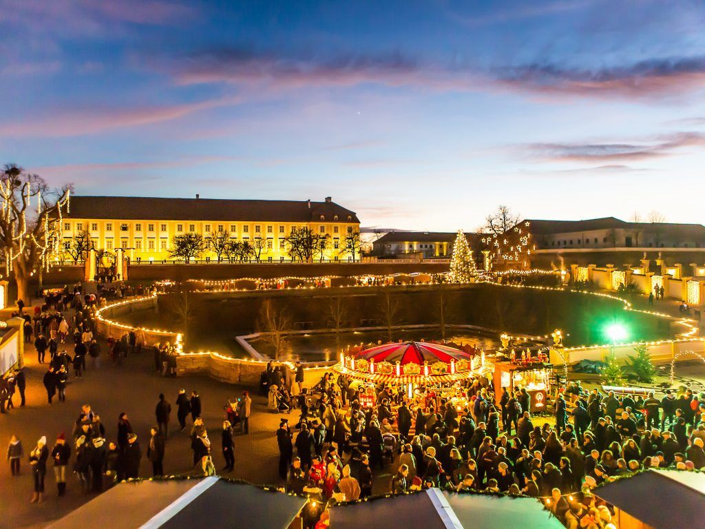 Weihnachtsmarkt auf Schloss Hof 2017 Programm für Groß und Klein Weihnachten in Wien VIENNA.AT Weihnachtsmarkt auf Schloss Hof 2017 Programm für Groß und Klein Weihnachten in Wien VIENNA.AT
