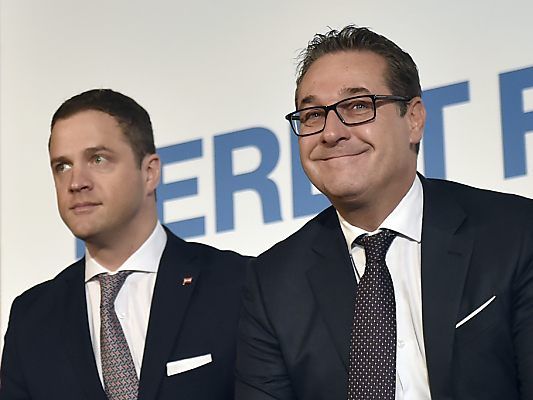 Straches FPÖ hat kaum Berührungsängste mit rechtsextremen Identitären Straches FPÖ hat kaum Berührungsängste mit rechtsextremen Identitären