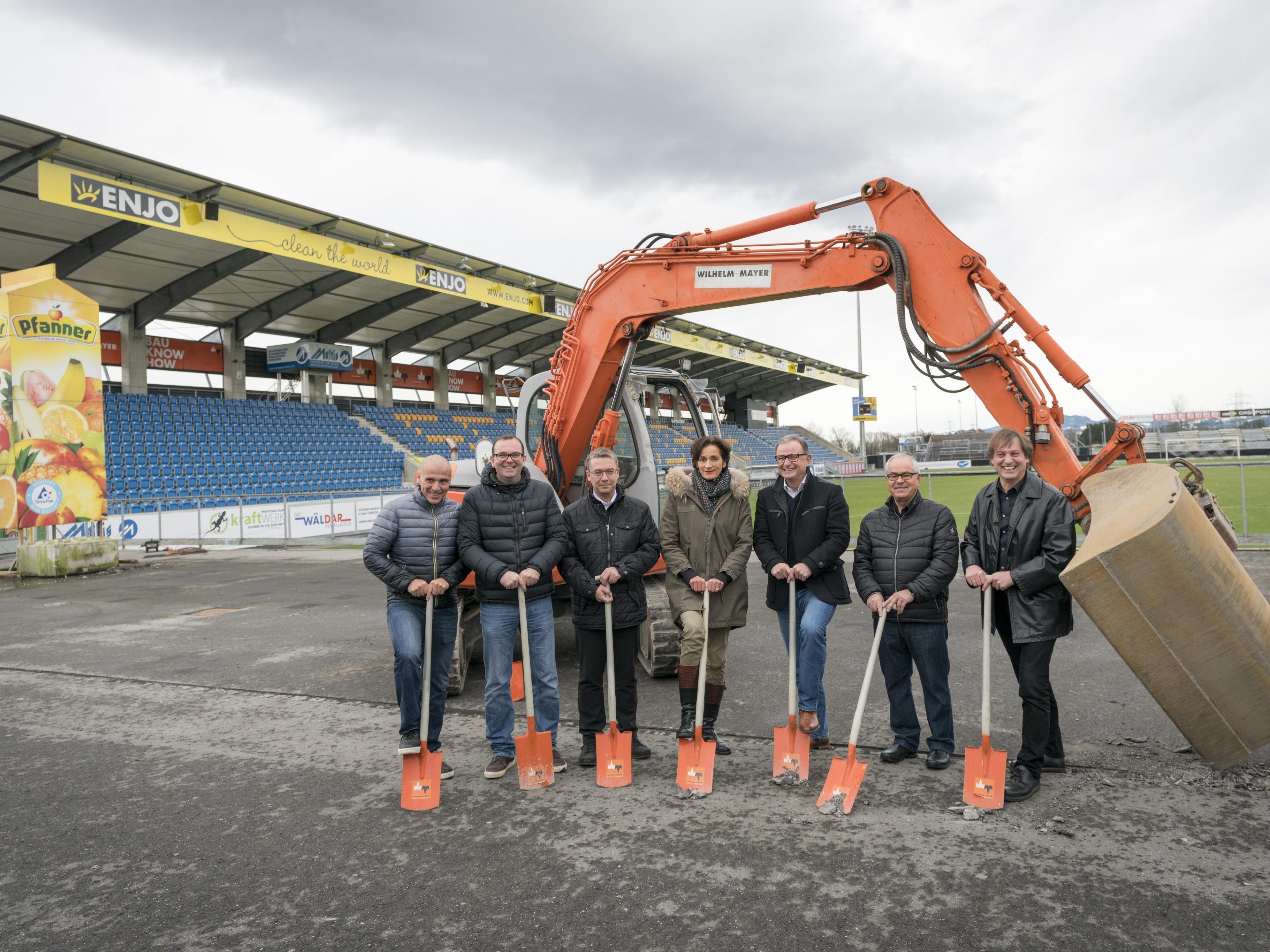 Im April 2018 soll der Neubau fertiggestellt sein. Im April 2018 soll der Neubau fertiggestellt sein.