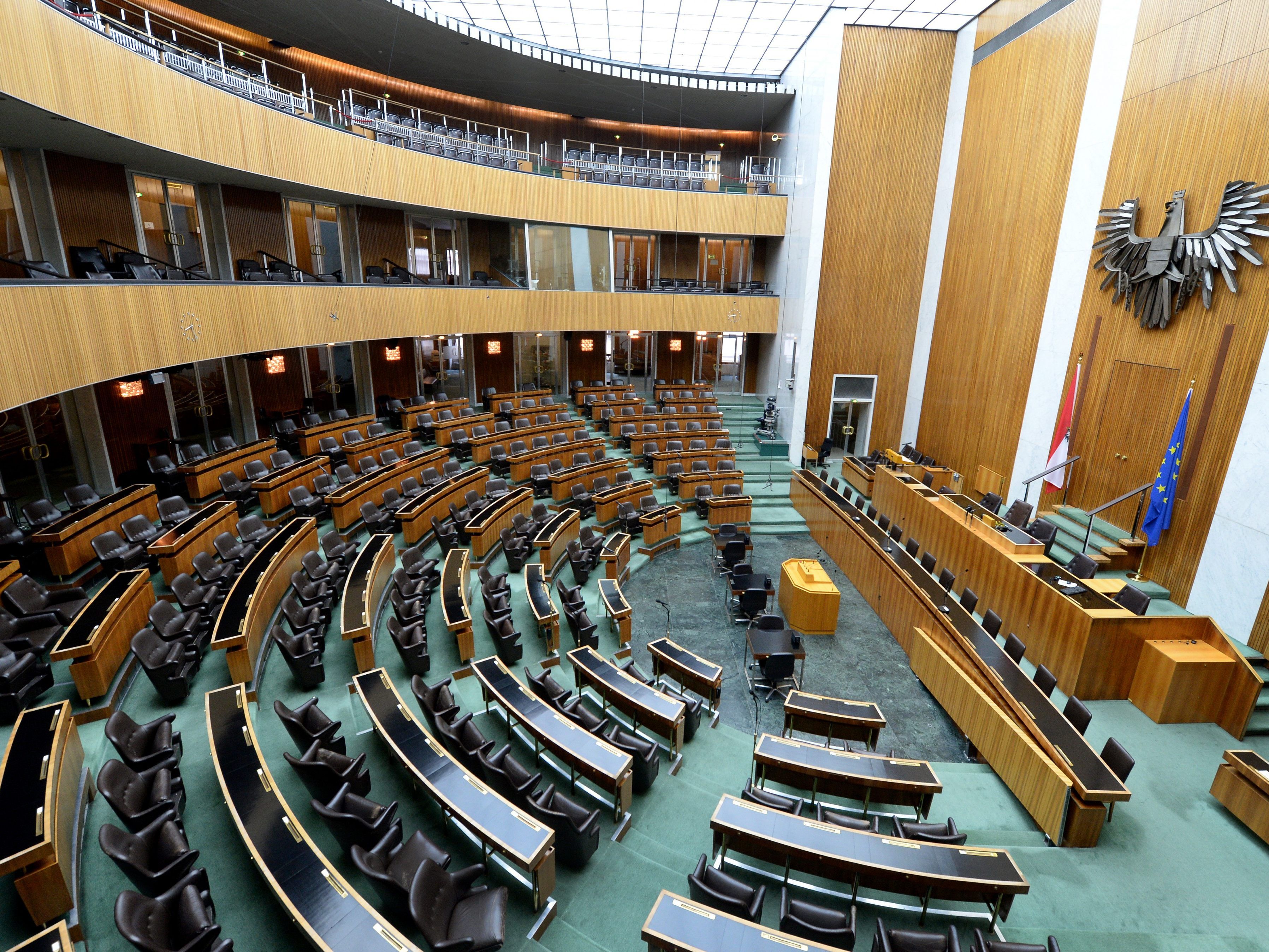 Einige Abgeordnete haben ihre Nebentätigkeiten gemeldet