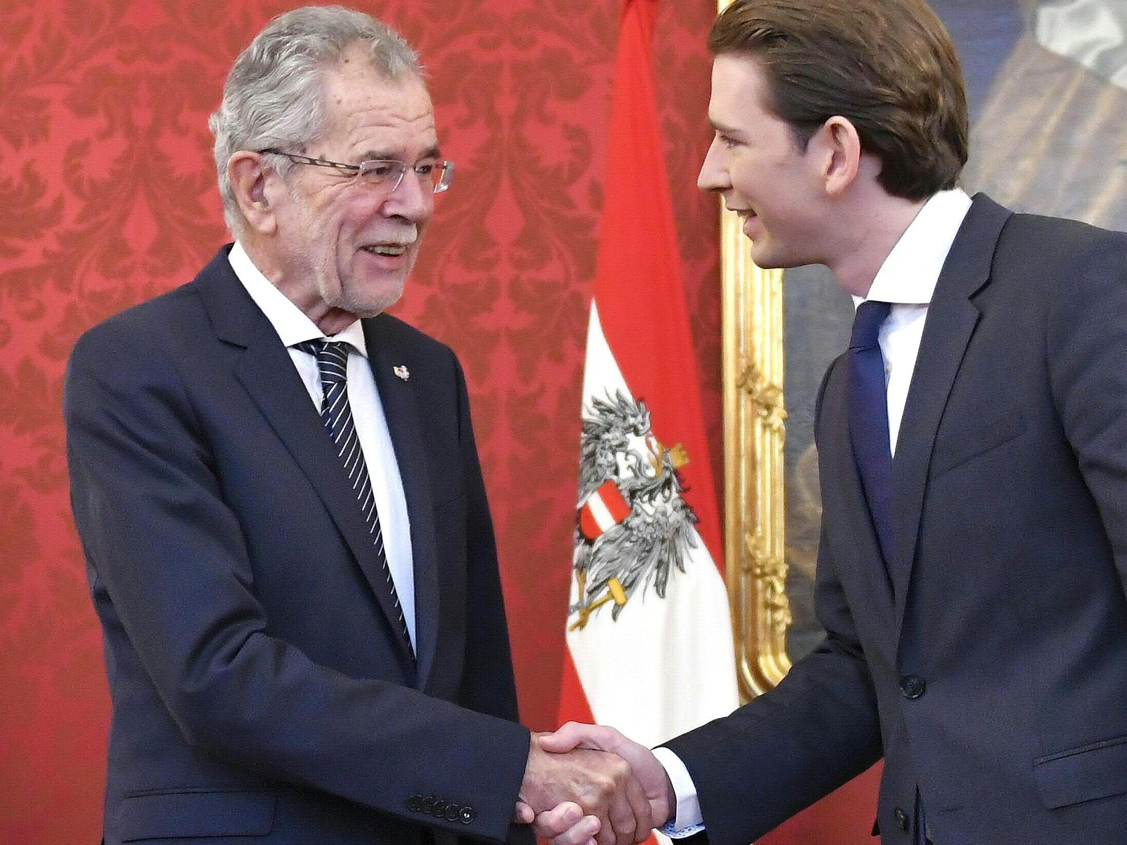 Ab 9:30 Uhr ist der Kanzler in spe bei Van der Bellen geladen. Ab 9:30 Uhr ist der Kanzler in spe bei Van der Bellen geladen.