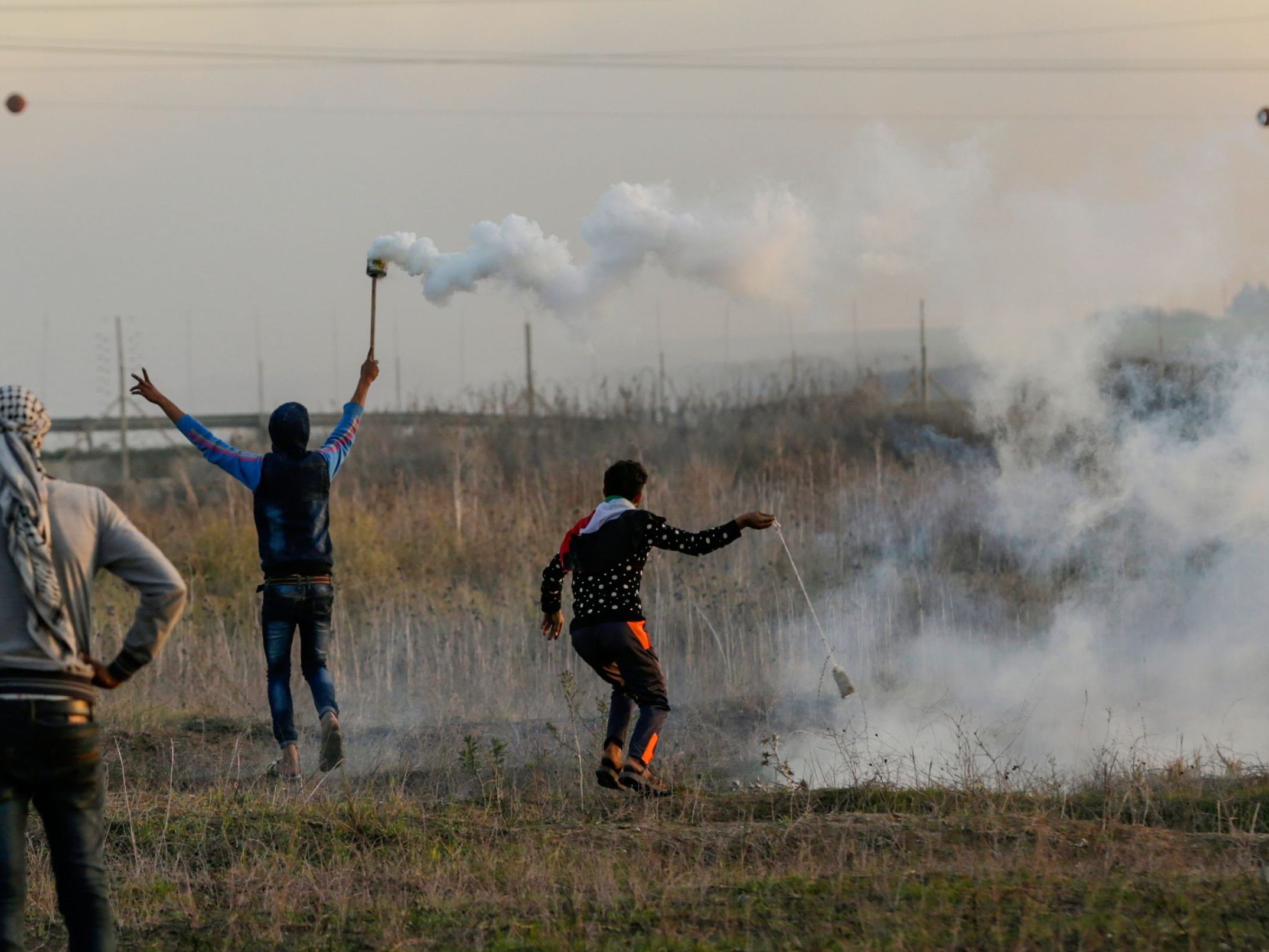 In der Nacht zum Samstag waren bei israelischen Luftangriffen im Gazastreifen zwei Kämpfer der radikal-islamischen Hamas getötet worden.