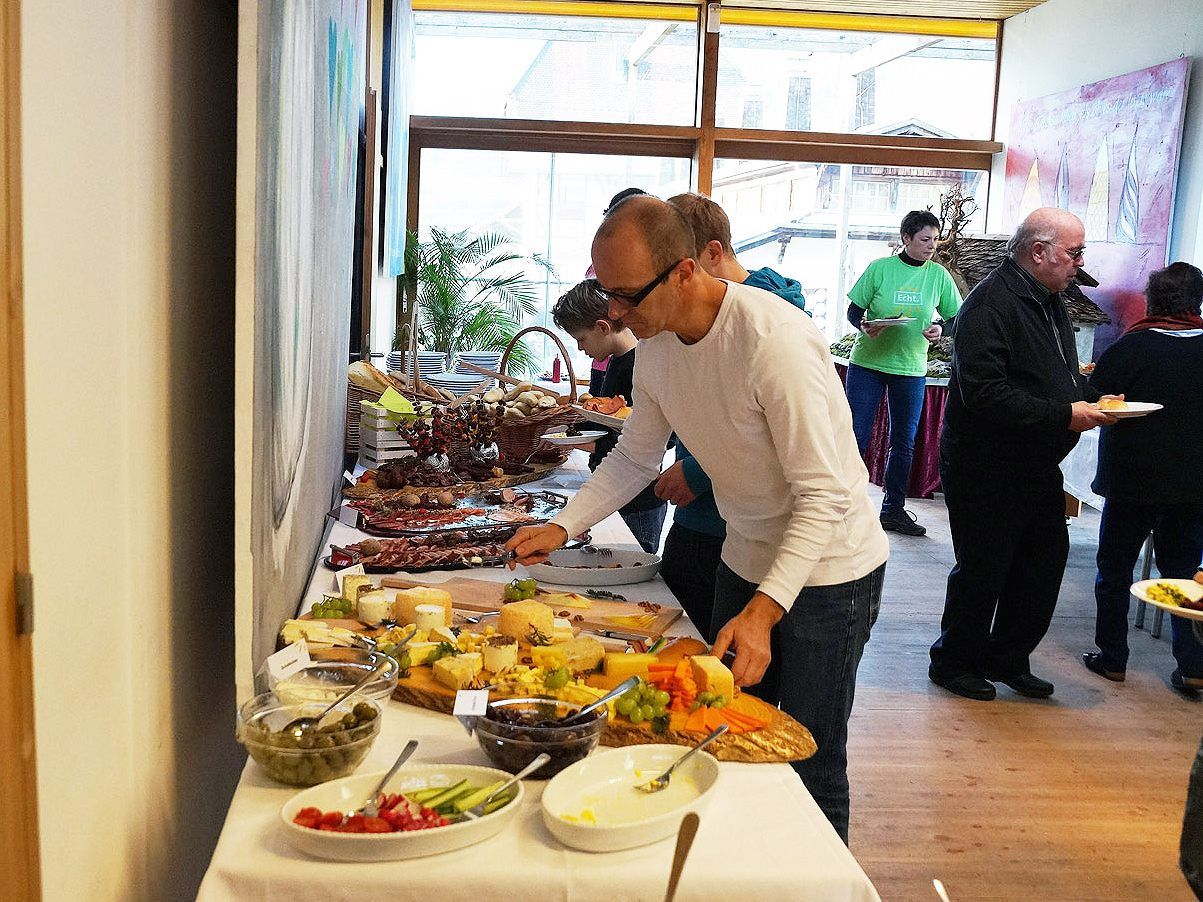 Der Biobrunch am Sunnahof bietet allerhand regionale Köstlichkeiten. Der Biobrunch am Sunnahof bietet allerhand regionale Köstlichkeiten.