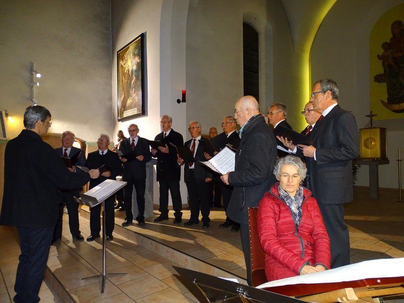 "Besinnlich-musikalische Adventstunde" "Besinnlich-musikalische Adventstunde"