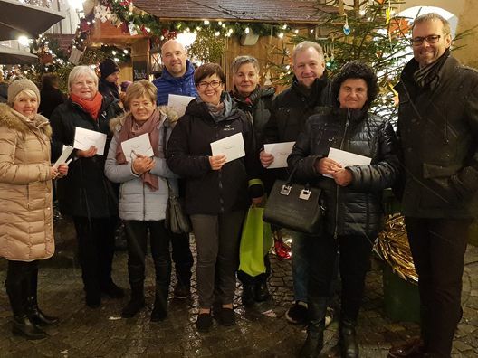 BU: Marianne Frainer und Hanno Reutterer gratulierten im Namen der WIGE den Gewinnerinnen. BU: Marianne Frainer und Hanno Reutterer gratulierten im Namen der WIGE den Gewinnerinnen.