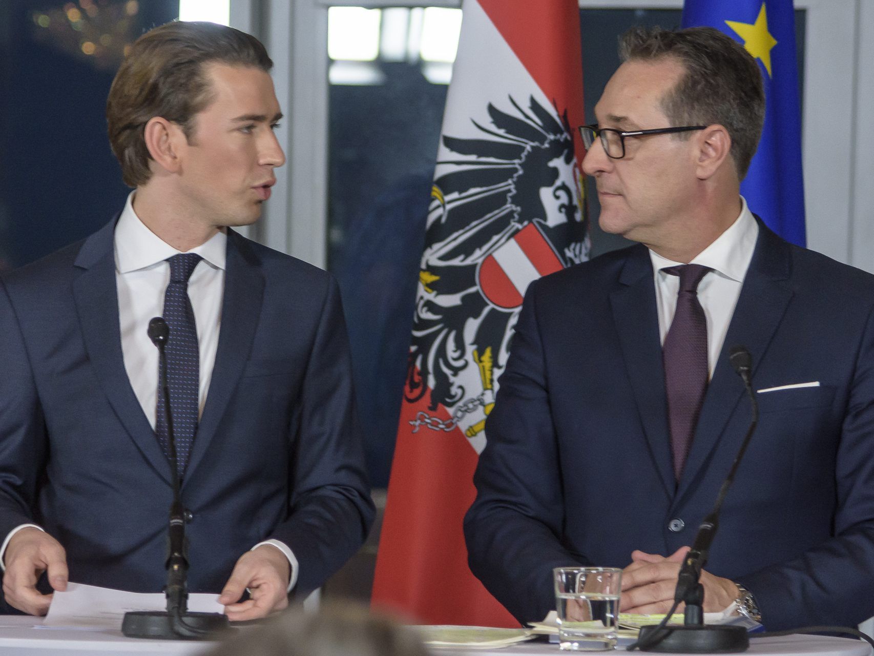 Präsentation Ergebnis Regierungsverhandlungen - Suite Hotel am Kahlenberg - 16.11.2017