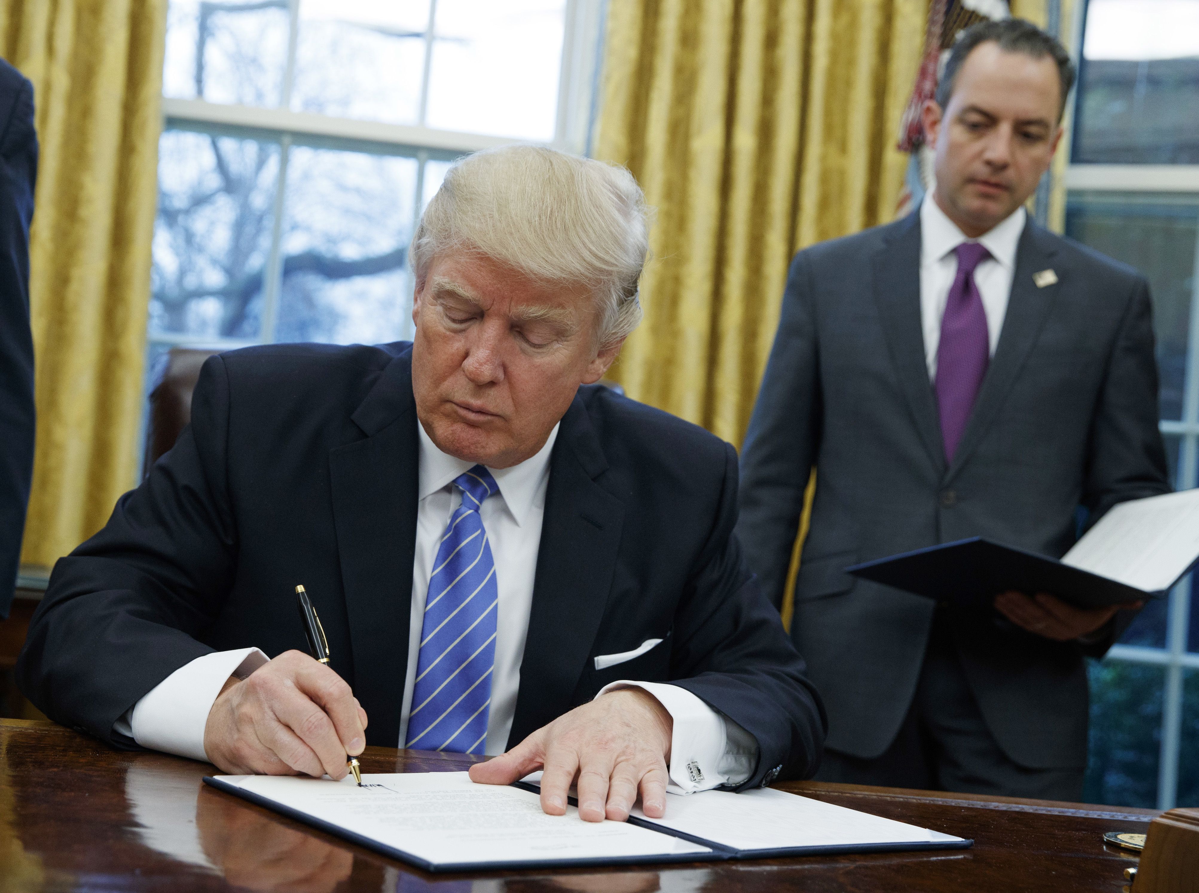 Trump stieg aus TPP aus. Trump stieg aus TPP aus.