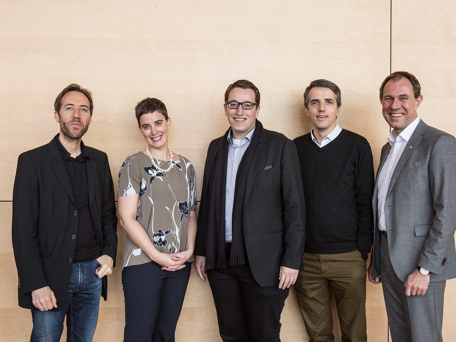 Veranstalter mit den „Co-Hosts“ zum Thema Gastfreundschaft auf Vorarlberger Art: Krone-Wirt Dietmar Nussbaumer, Green-Events-Spezialistin Julia Weger, Urs Treuthardt, Geschäftsführer Convention Partner Vorarlberg, Christian Mutschlechner, Leiter Jugend- und Bildungshaus St. Arbogast und Vorarlberg Tourismus-Geschäftsführer Christian Schützinger. Veranstalter mit den „Co-Hosts“ zum Thema Gastfreundschaft auf Vorarlberger Art: Krone-Wirt Dietmar Nussbaumer, Green-Events-Spezialistin Julia Weger, Urs Treuthardt, Geschäftsführer Convention Partner Vorarlberg, Christian Mutschlechner, Leiter Jugend- und Bildungshaus St. Arbogast und Vorarlberg Tourismus-Geschäftsführer Christian Schützinger.