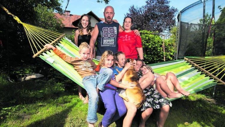 Familie Delpin führt ein Leben als Aussteiger. (Bild: Sams) Familie Delpin führt ein Leben als Aussteiger. (Bild: Sams)