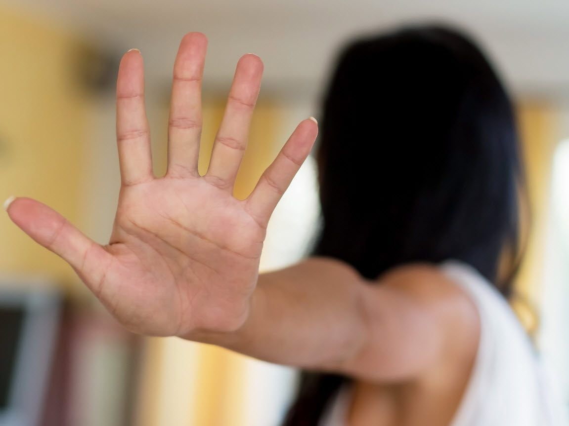 Frau hatte bei Angriff elf Monate alte Tochter auf dem Arm gehalten Frau hatte bei Angriff elf Monate alte Tochter auf dem Arm gehalten