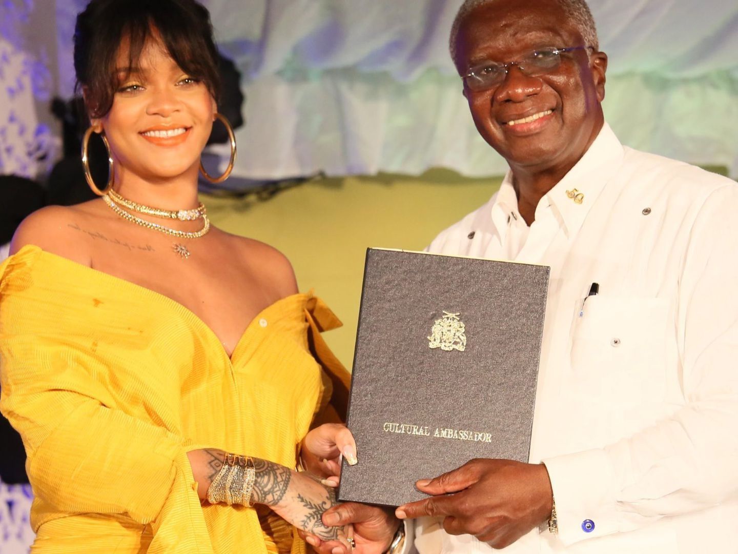 Rihanna darf sich über eine ganz besondere Ehrung freuen. Rihanna darf sich über eine ganz besondere Ehrung freuen.