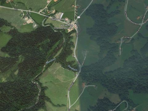 Bei Kilometer 2 auf der L4 in Sulzberg verunglückte der Motorradfahrer tödlich. Bei Kilometer 2 auf der L4 in Sulzberg verunglückte der Motorradfahrer tödlich.