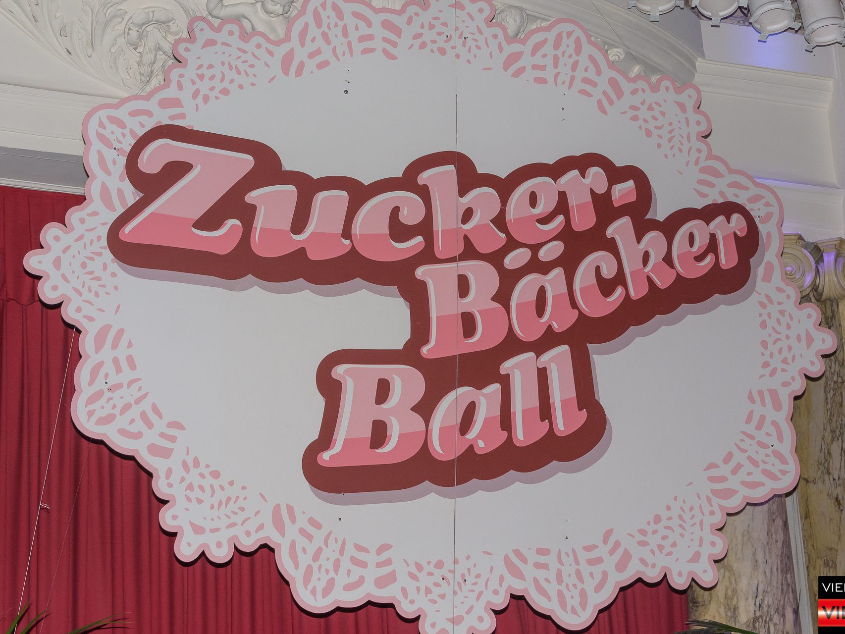 117. ZuckerBäckerball - Wiener Hofburg - 11.01.2018 - Teil 1/4