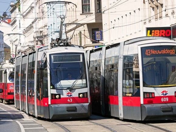 Der Betrieb der Wiener Straßenbahn-Linien 43 und 44 ist derzeit gestört.