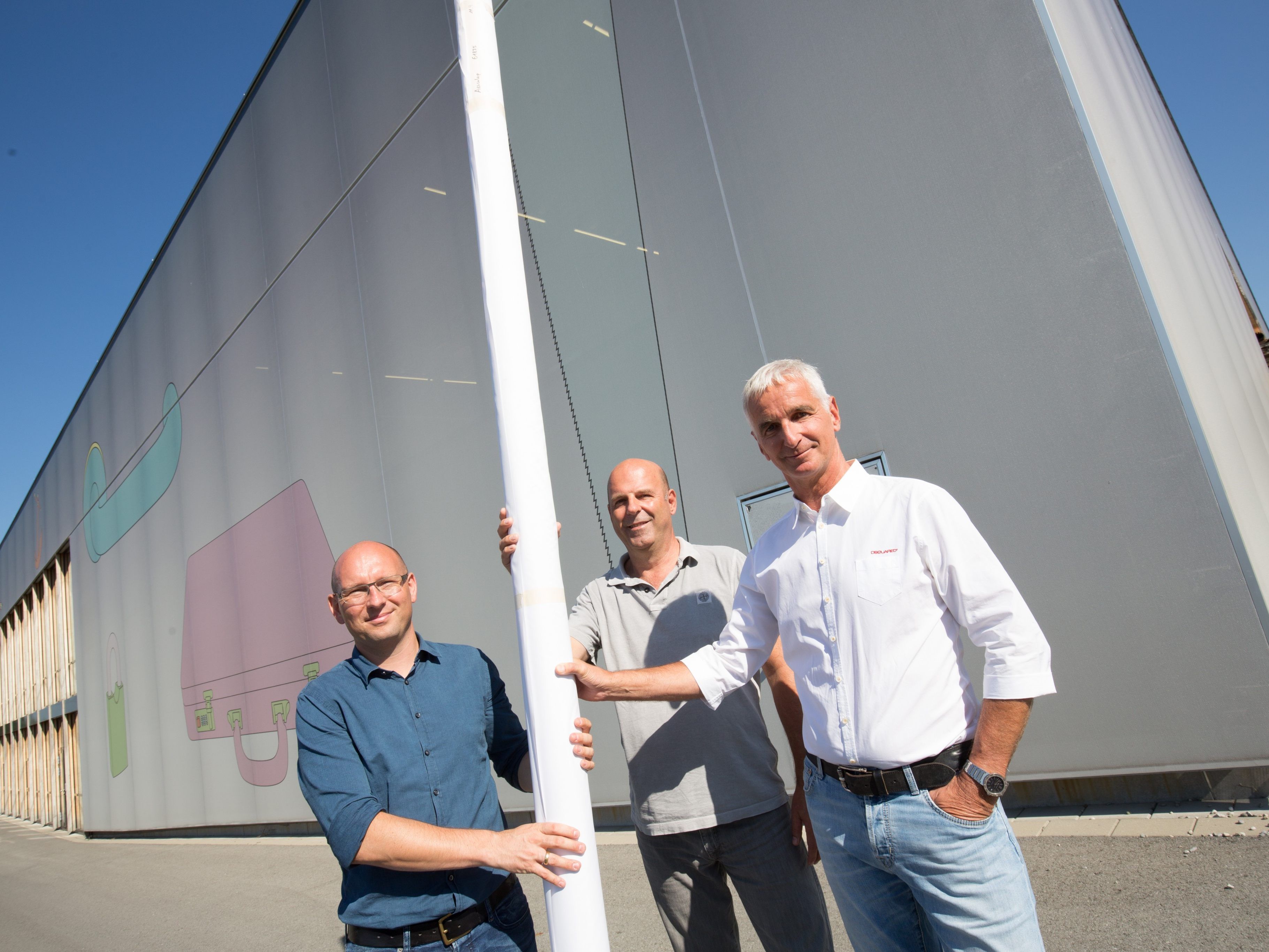 Die GmbH investiert fünf Millionen Euro. Die GmbH investiert fünf Millionen Euro.