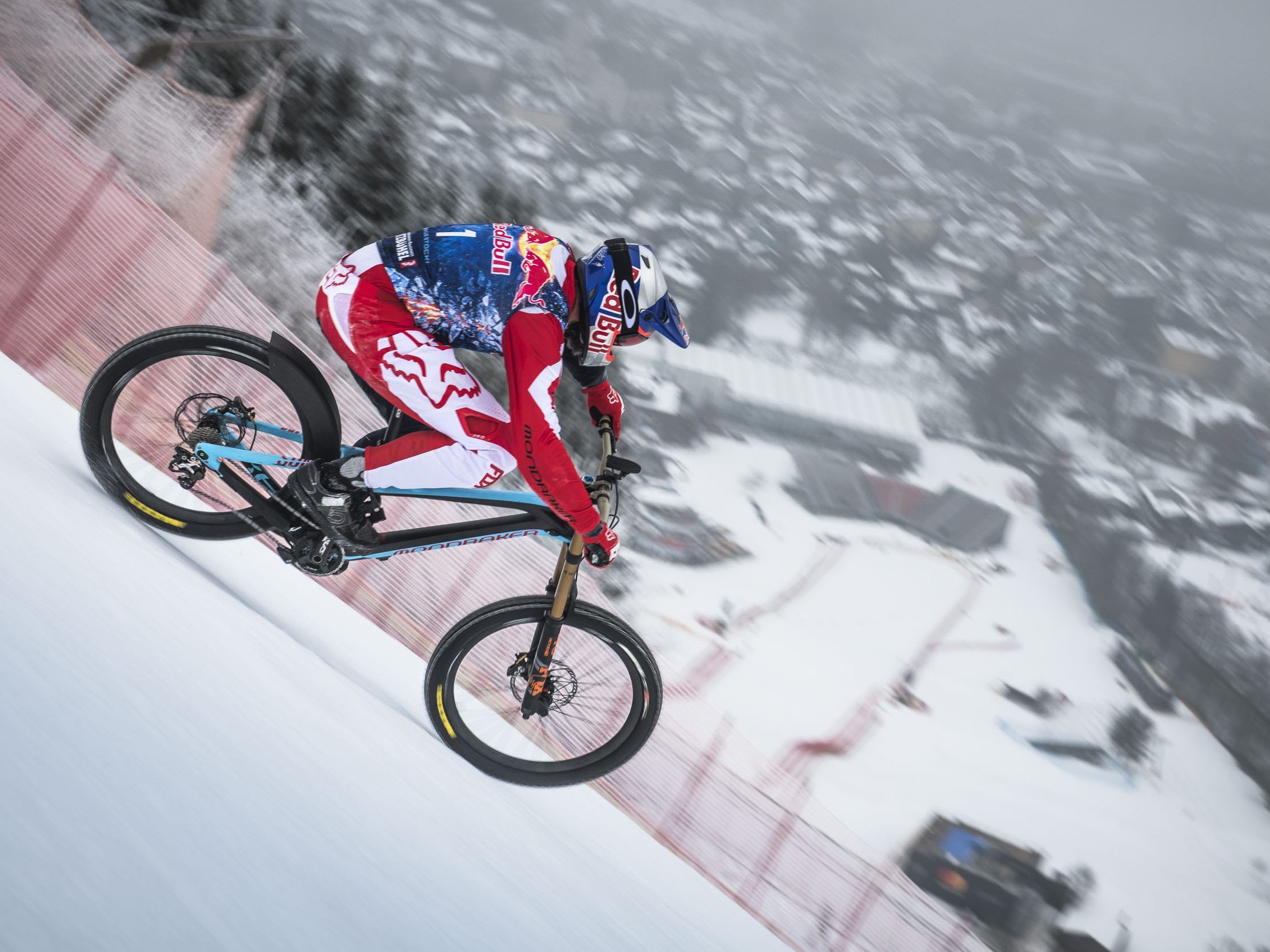 Red Bull/Philip Platzer Red Bull/Philip Platzer
