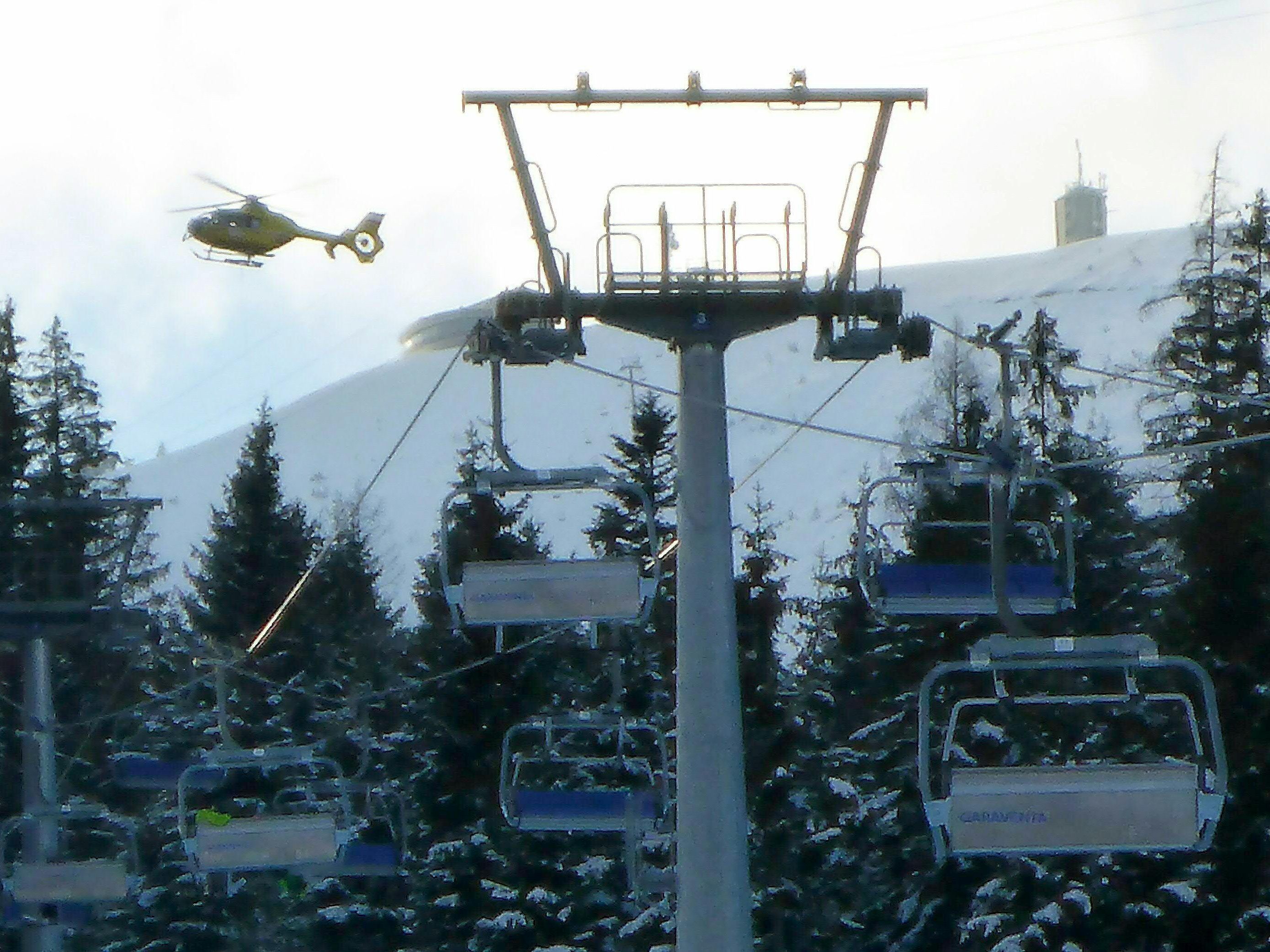 In Kreischberg sitzen 150 Wintersportler in einem Sessellift fest.