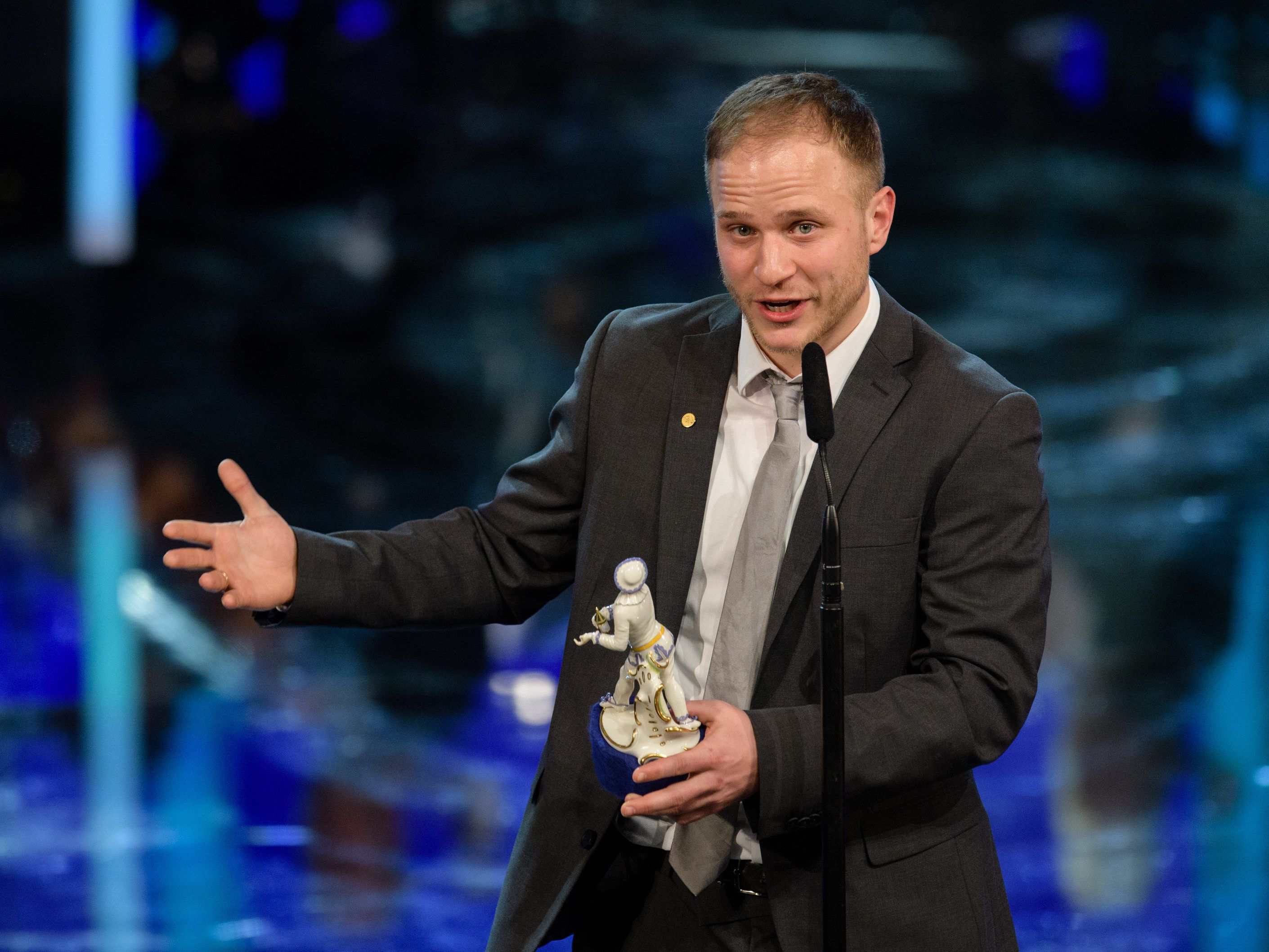 Regisseur Adrian Goiginger (hier beim Bayerischen Filmpreis wenige Tage zuvor) räumt mit "Die beste aller Welten" beim 8. Österreichischen Filmpreis ab.