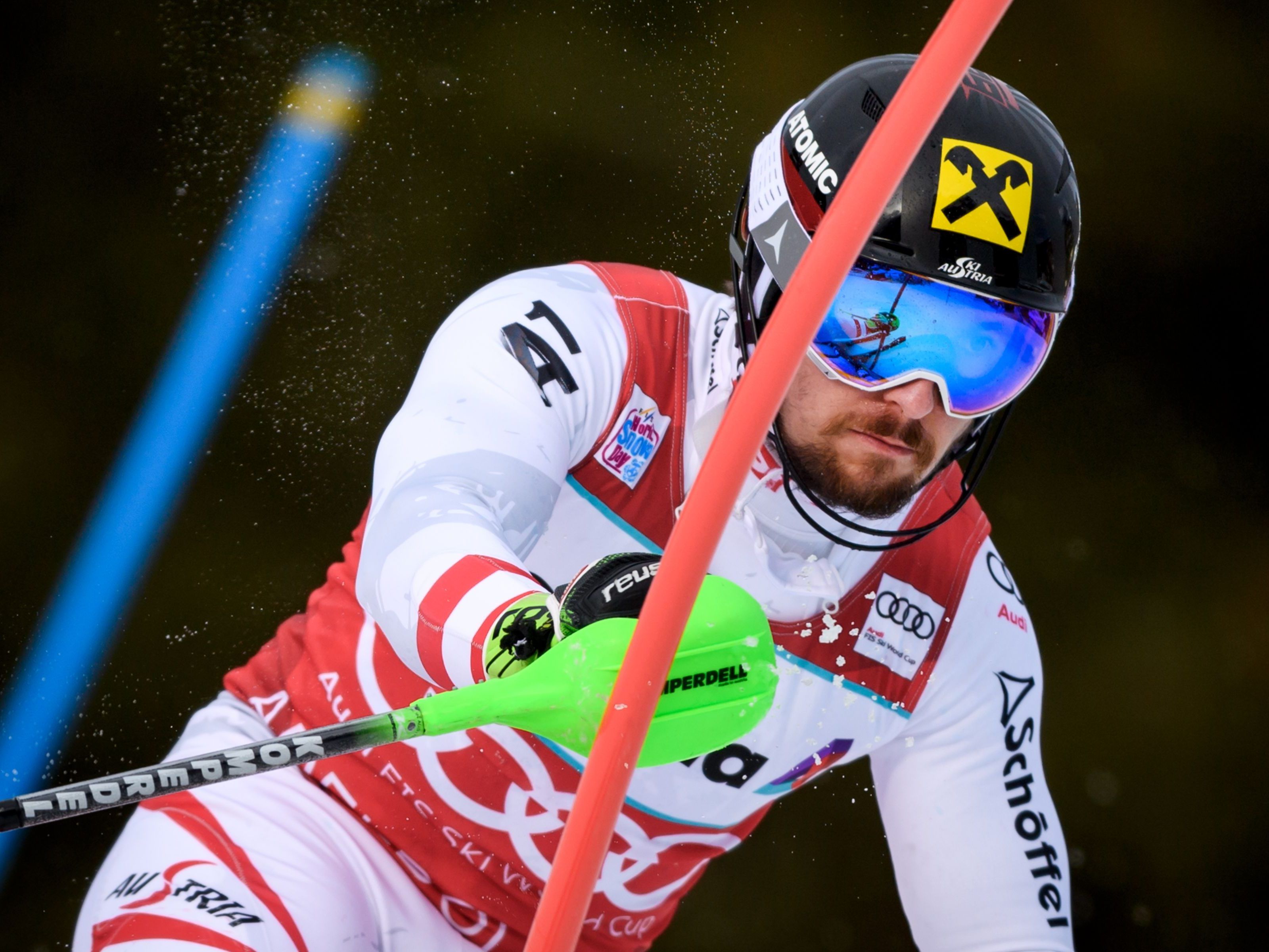 Marcel Hirscher siegt 13 Hundertstel vor Michael Matt.