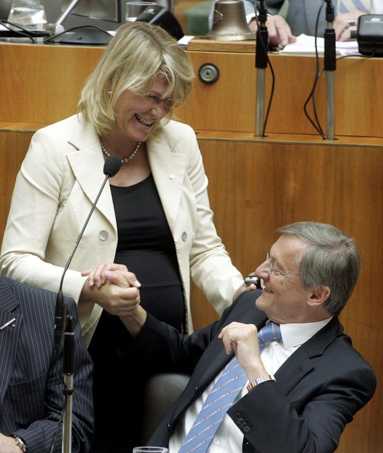 EX-Bundeskanzler Wolfgang Schuessel mit der hochschwangeren ehemaligen Justizministerin Karin Gastinger.