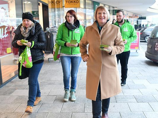 Helga Krismer (Grüne) kämpf im Finale um jede Stimme.