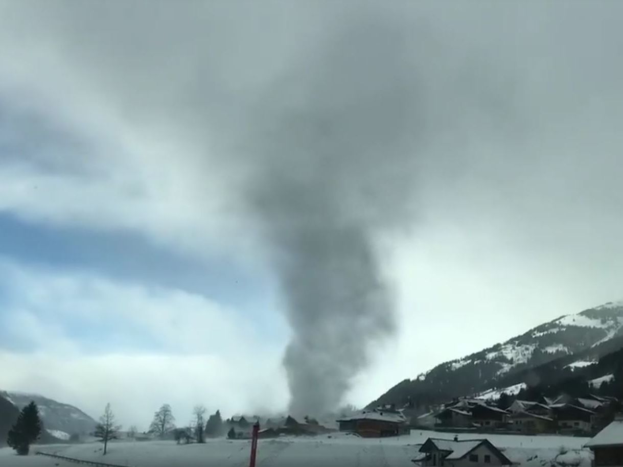 Das Facebook-Video eines Tornados sorgte für Aufregung. Das Facebook-Video eines Tornados sorgte für Aufregung.