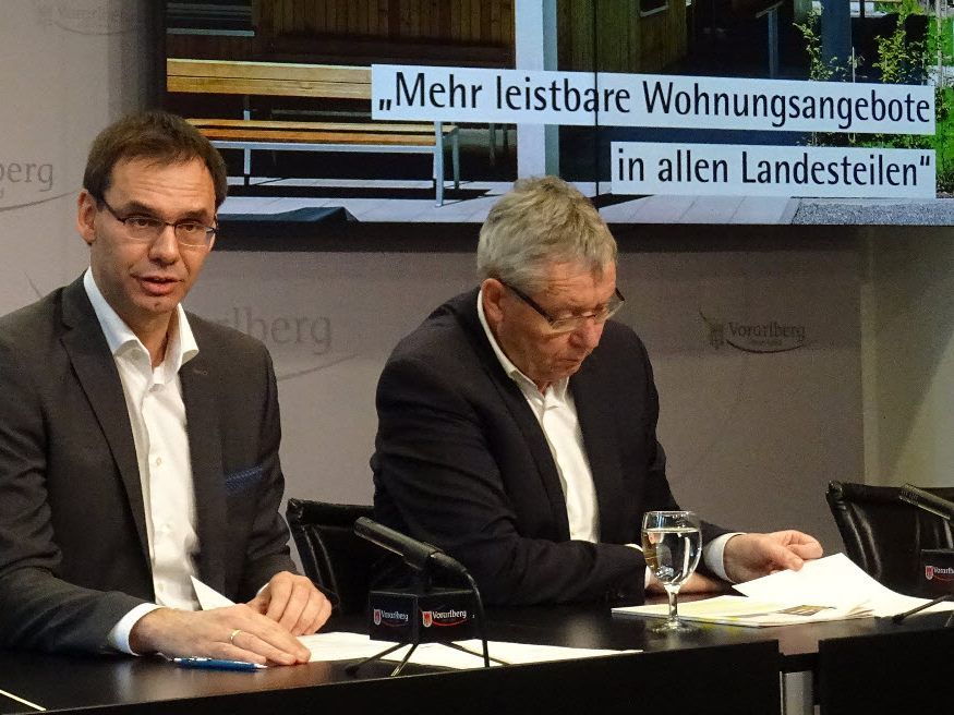 Landeshauptmann Wallner und Landesstatthalter erläuterten im Pressefoyer den Ausbau des gemeinnützigen Wohnungsangebotes in Vorarlberg Landeshauptmann Wallner und Landesstatthalter erläuterten im Pressefoyer den Ausbau des gemeinnützigen Wohnungsangebotes in Vorarlberg