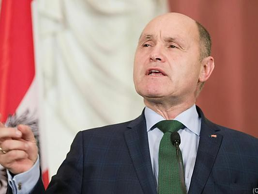 Nationalratspräsident Sobotka will auf zusätzliche Räume verzichten Nationalratspräsident Sobotka will auf zusätzliche Räume verzichten