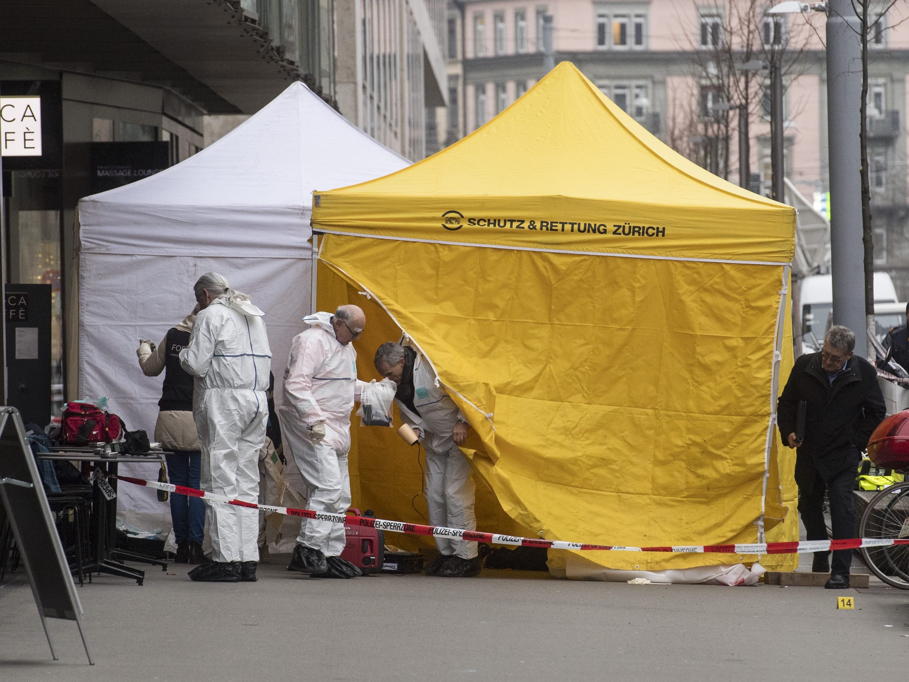 Zwei Personen wurden tödlich verletzt.