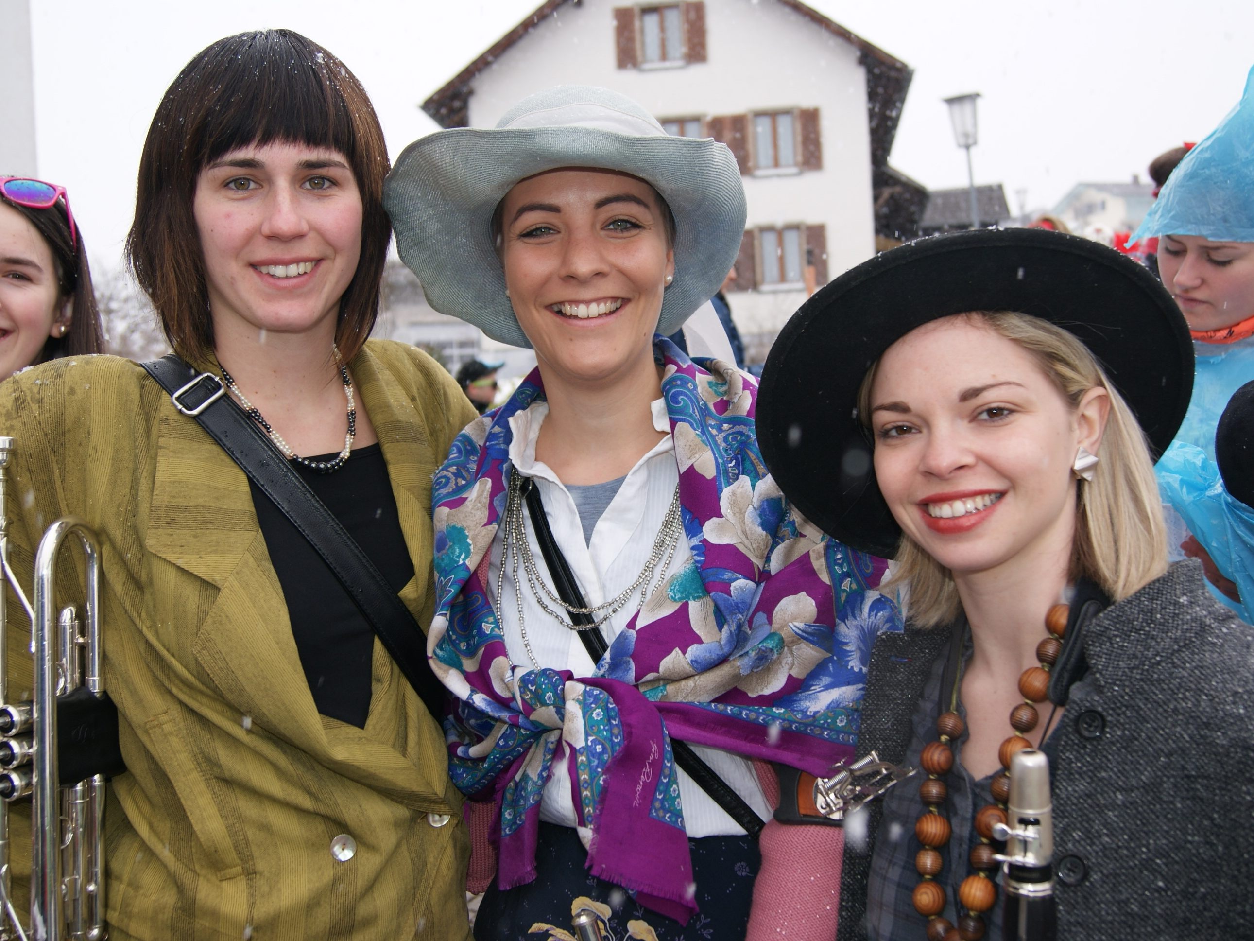 Bettina, Caroline und Anna Theresa vom Musikverein Übersaxen